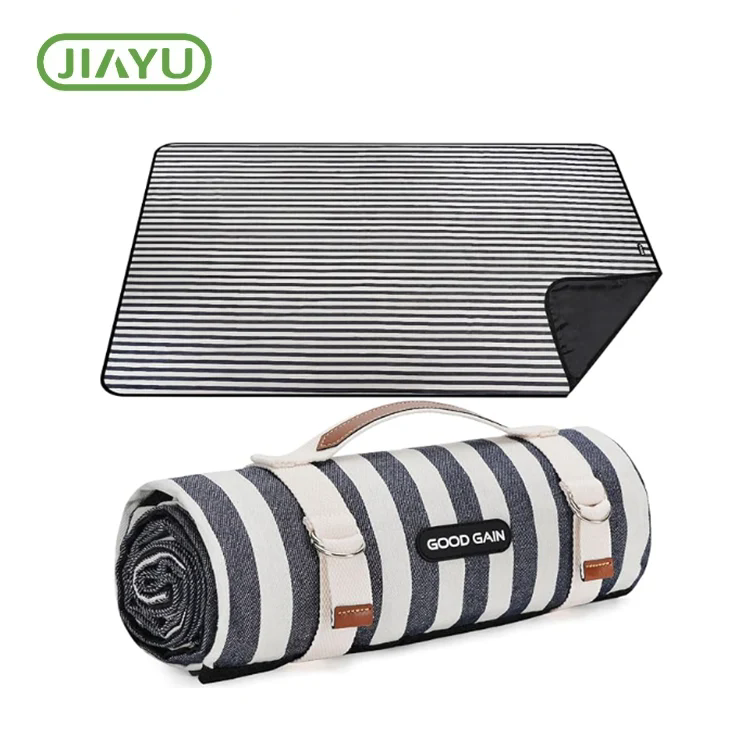 캠핑 침낭은 야외 모험 중에 어떻게 편안함과 따뜻함을 향상시킵니까?